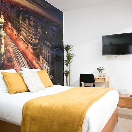 Appartamento Agradable Apartamento Temporal De 1 Dormitorio En Madrid Pez30 Esterno foto
