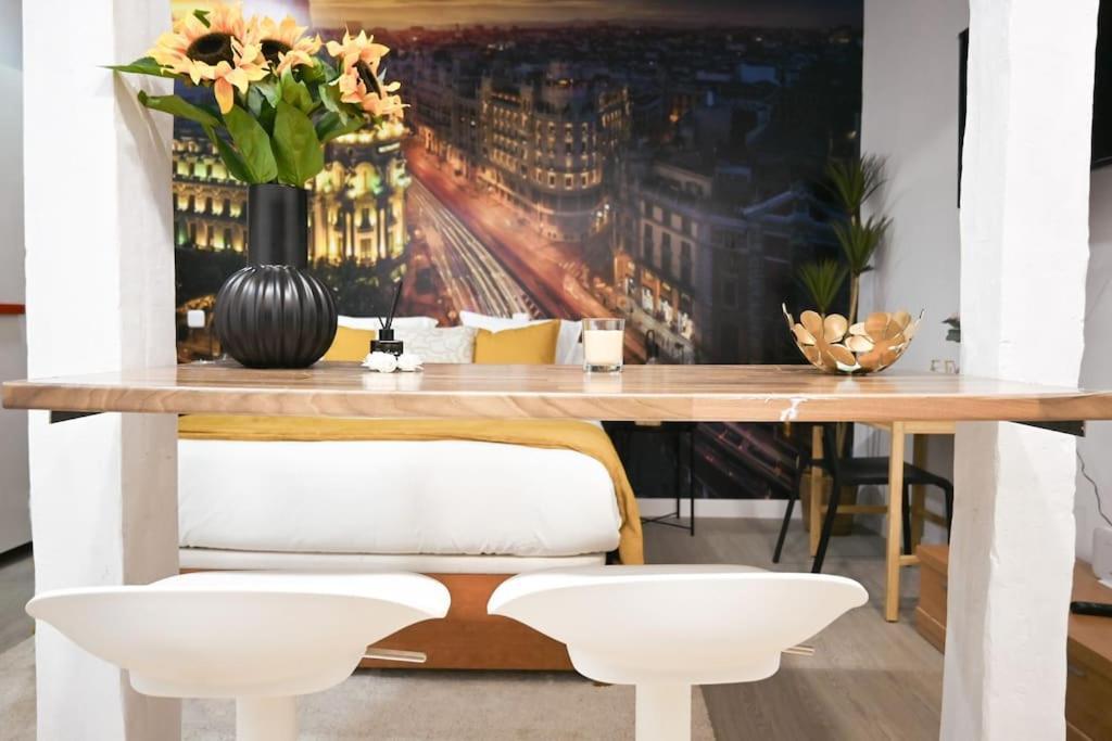 Appartamento Agradable Apartamento Temporal De 1 Dormitorio En Madrid Pez30 Esterno foto