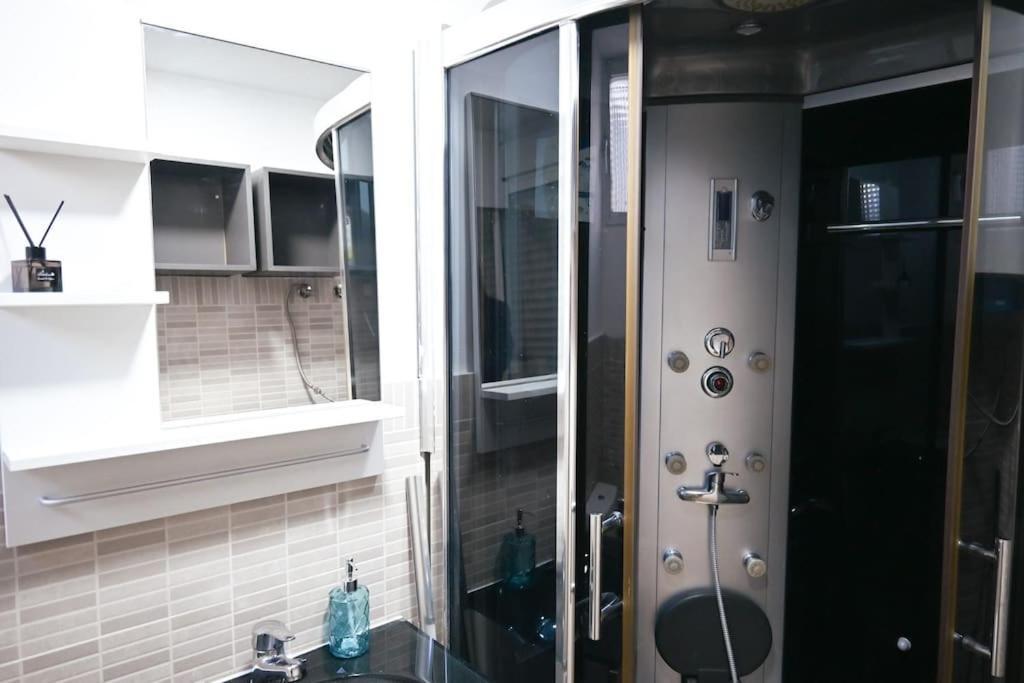 Appartamento Agradable Apartamento Temporal De 1 Dormitorio En Madrid Pez30 Esterno foto